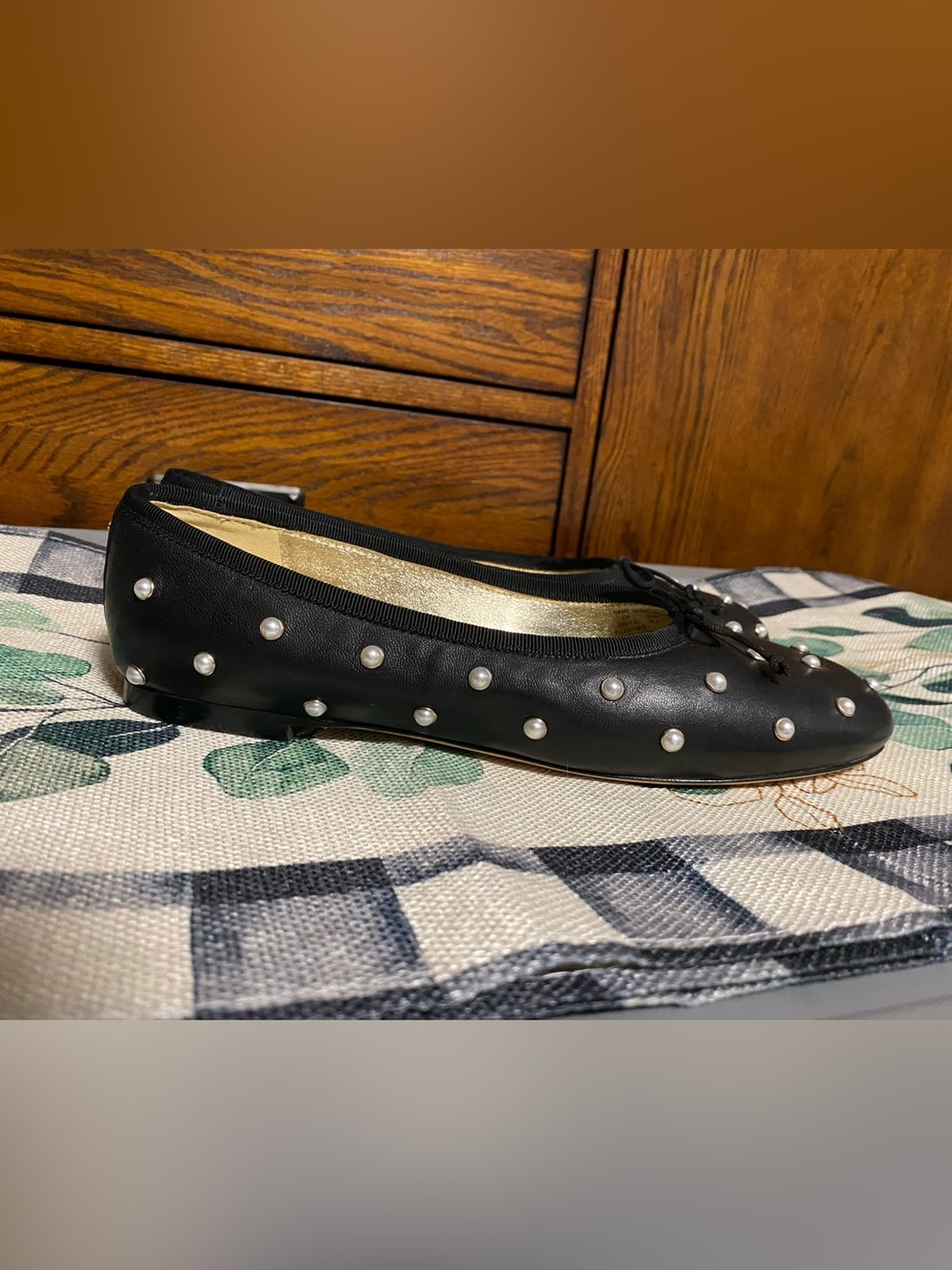 kate spade Black Leather Honey Pearl-Studded Ballet Flats, 8 women’s - Picture 3 of 8